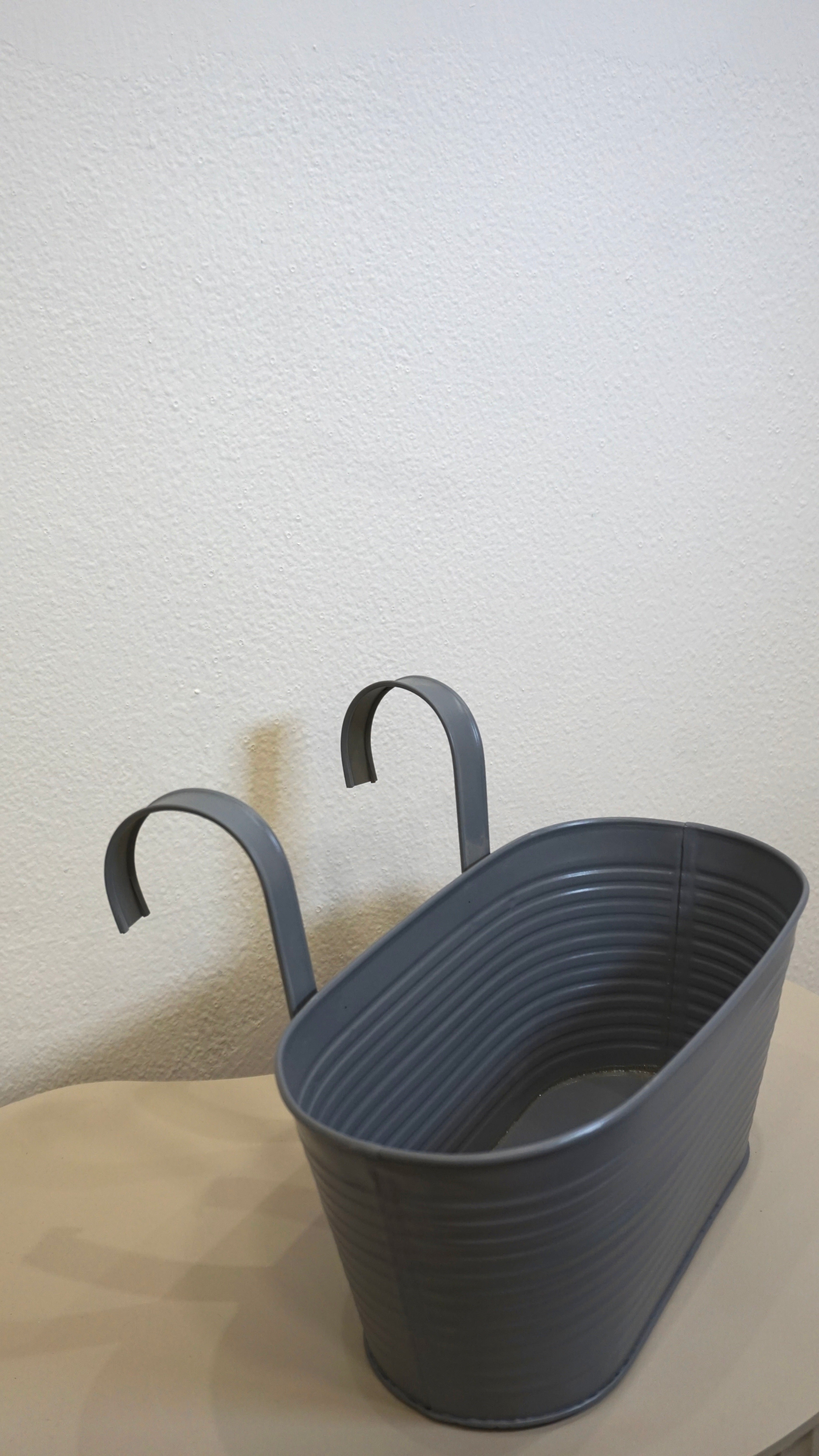 FIORIERA IN FERRO DA BALCONE CON GANCI GRIGIO