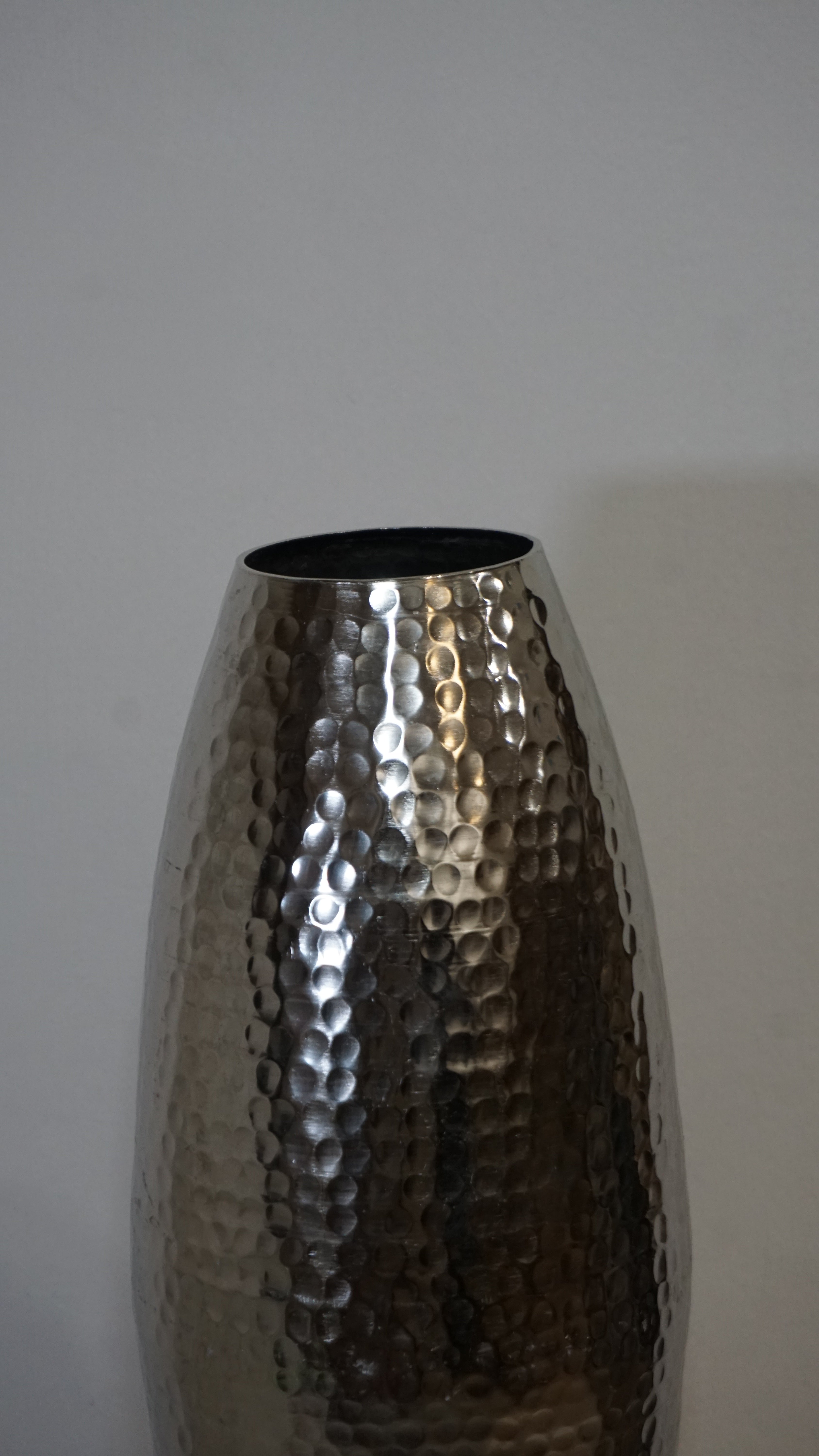 VASO ARGENTO IN METALLO