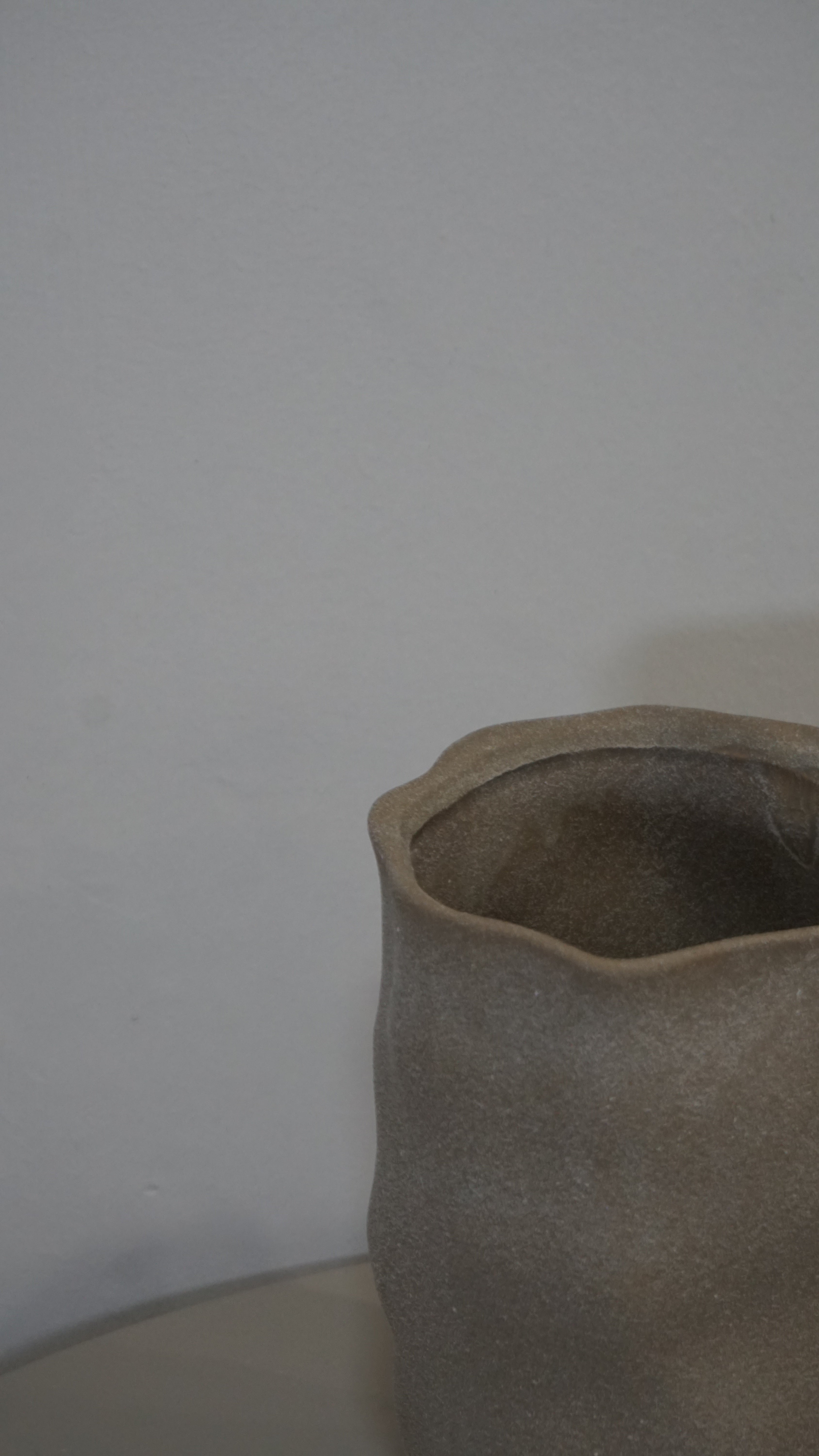 VASO IN CERAMICA BEIGE OPACO