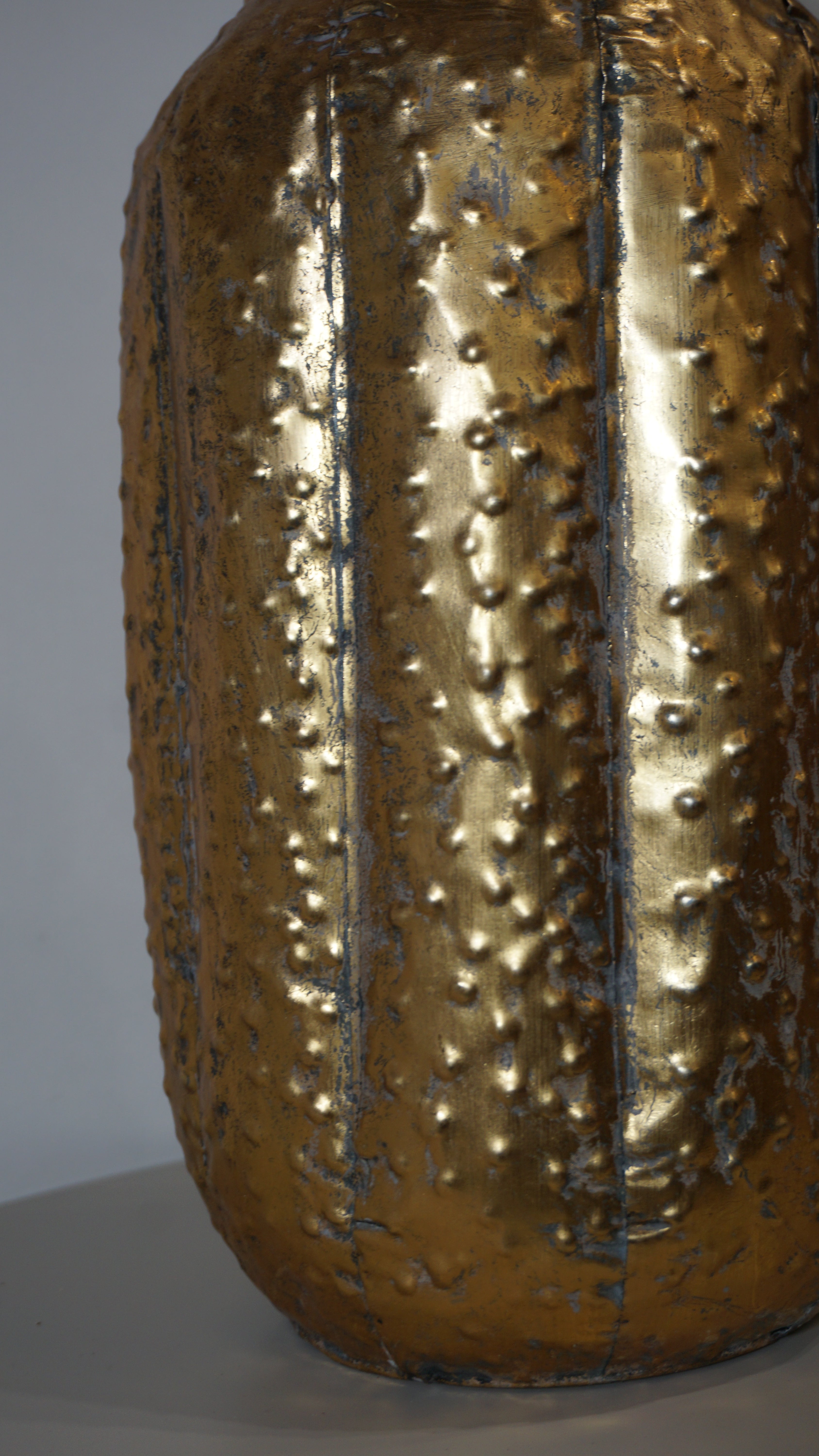 VASO IN METALLO ORO