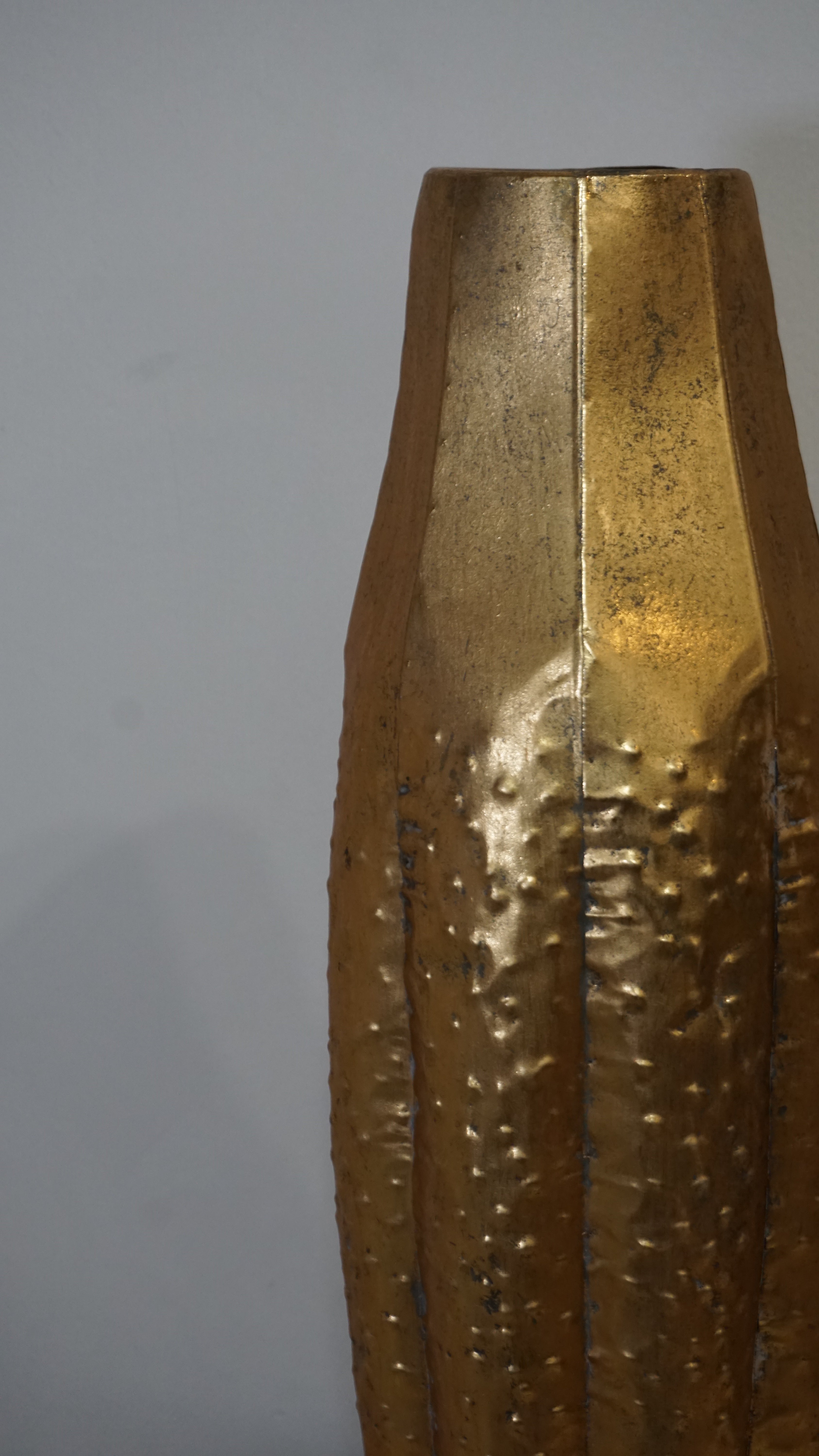 VASO ORO IN METALLO