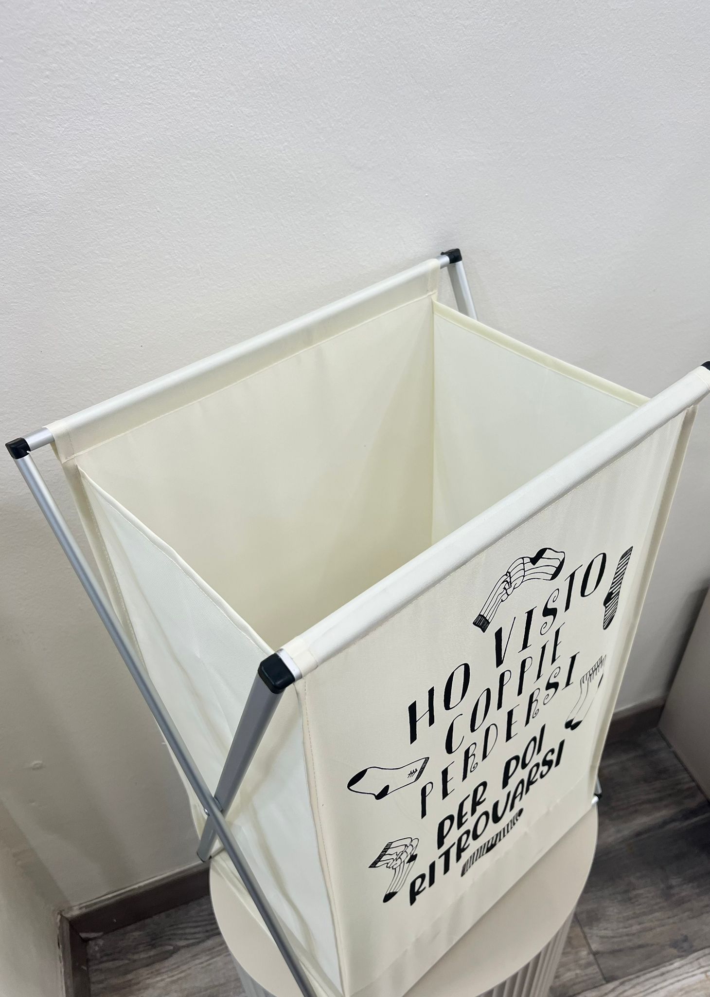 PORTA BIANCHERIA PANNA CON SCRITTA