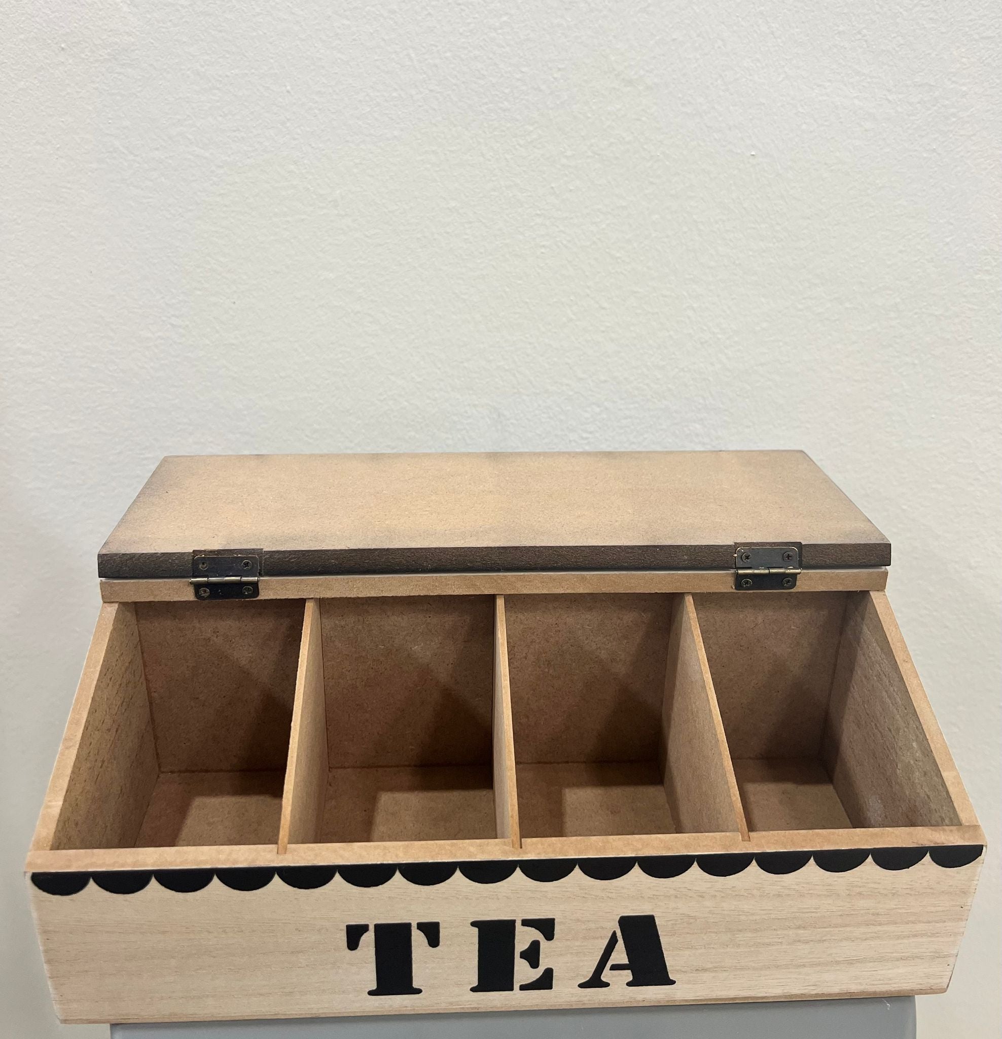 CONTENITORE IN LEGNO "TEA" CON 4 SCOMPARTI