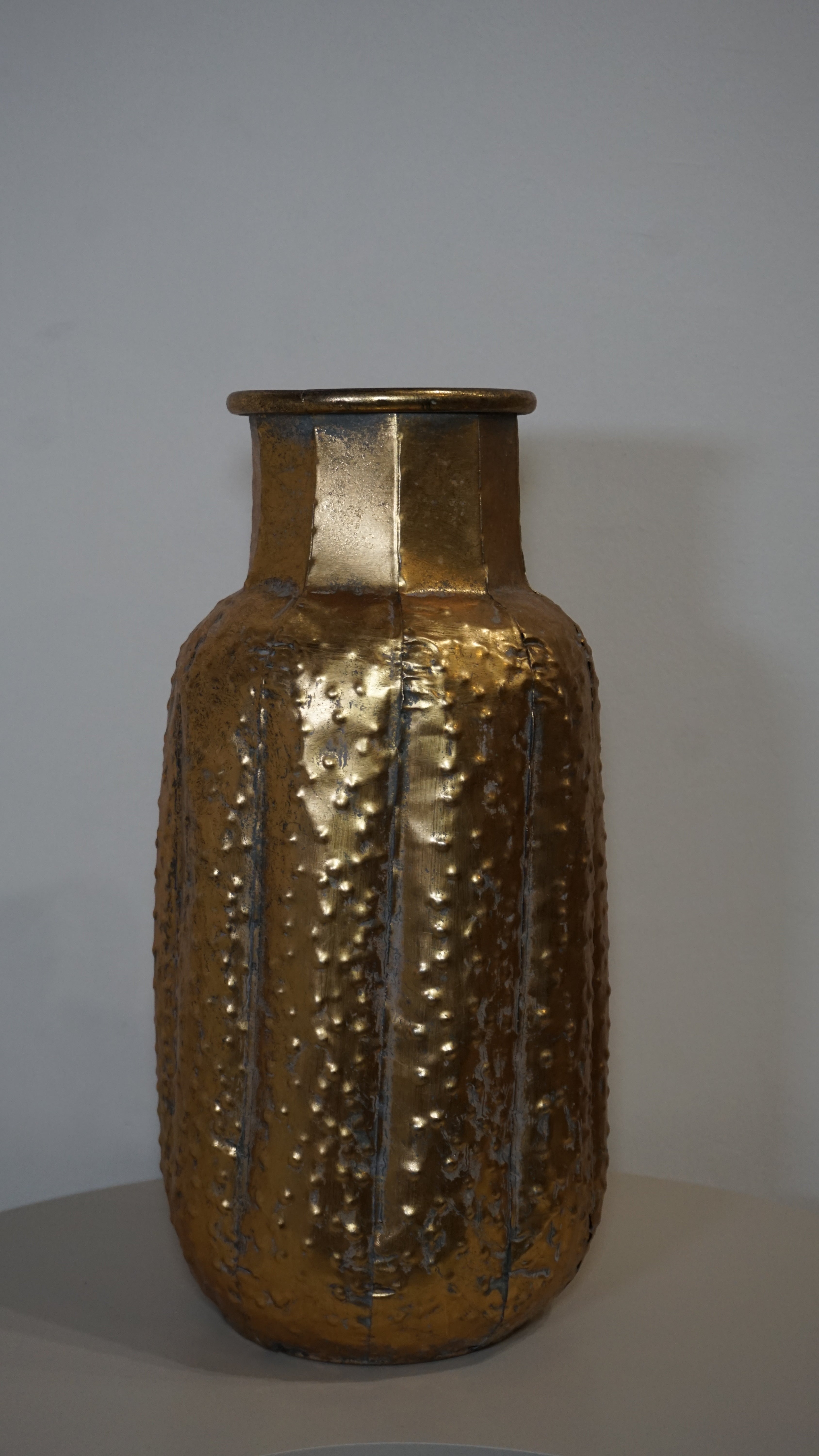 VASO IN METALLO ORO